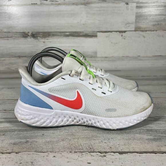 Nike Women's Revolution‎ 5 Lace-Up Running Shoes White/Blue Size 7.5 - Picture 1 of 9